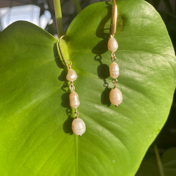 "Clever Pearl" Earrings