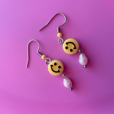 "Happy Pearl" Earrings